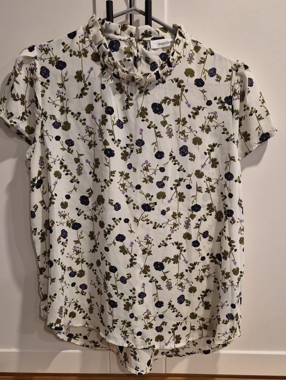💙 mandee White Short Sleeve Floral Ruffle Neck Top - Picture 2 of 3